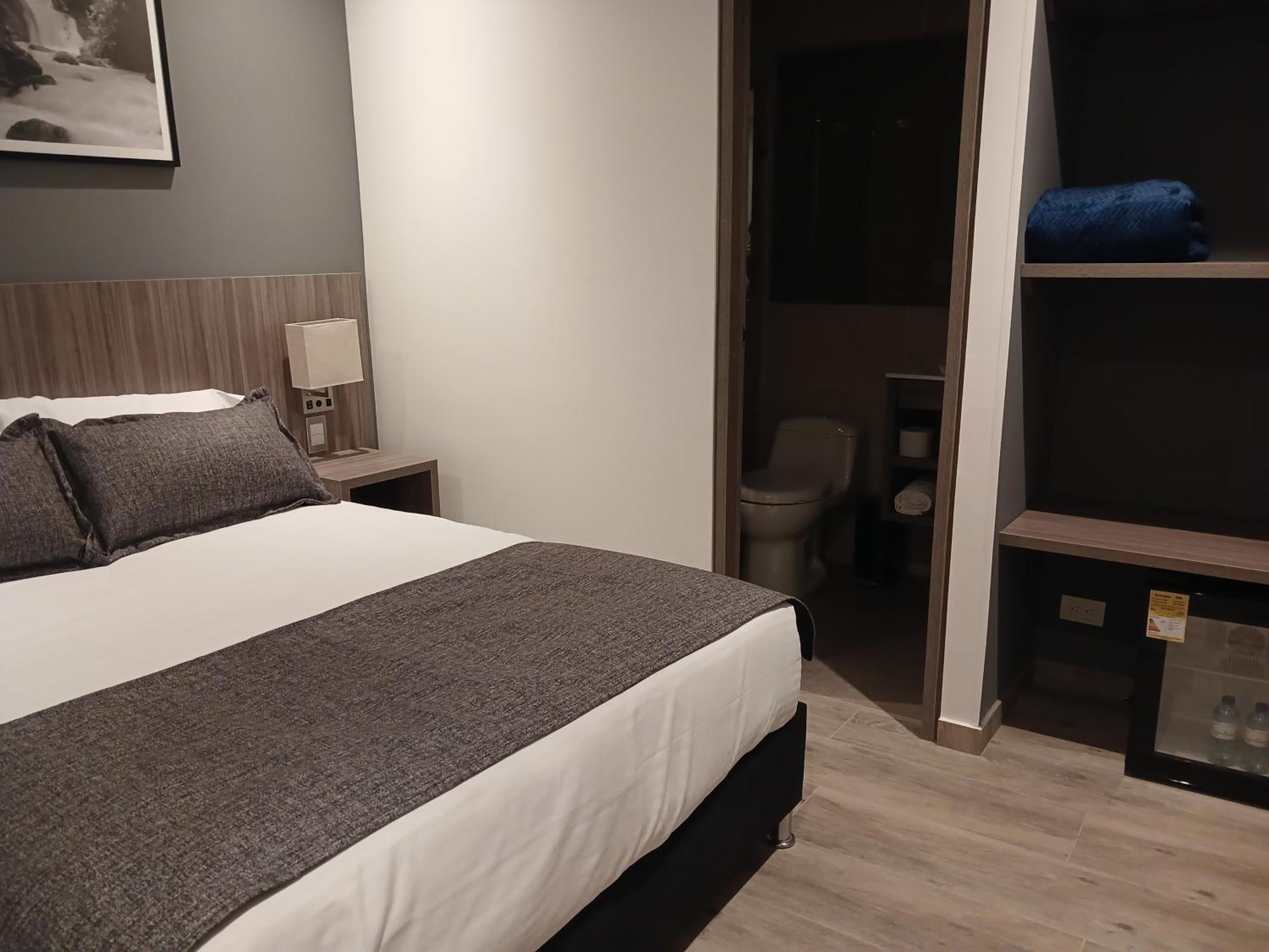 Hotel Santino Jenesano Extérieur photo