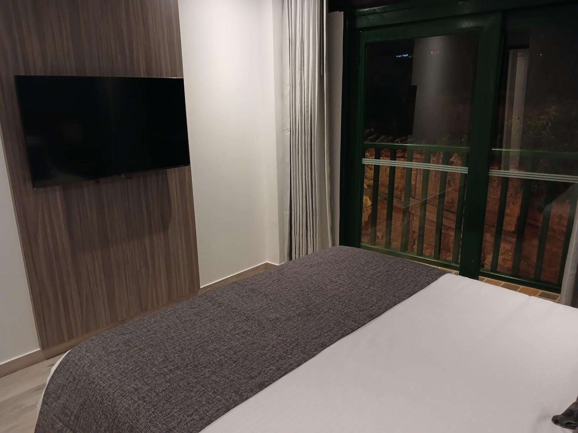 Hotel Santino Jenesano Extérieur photo